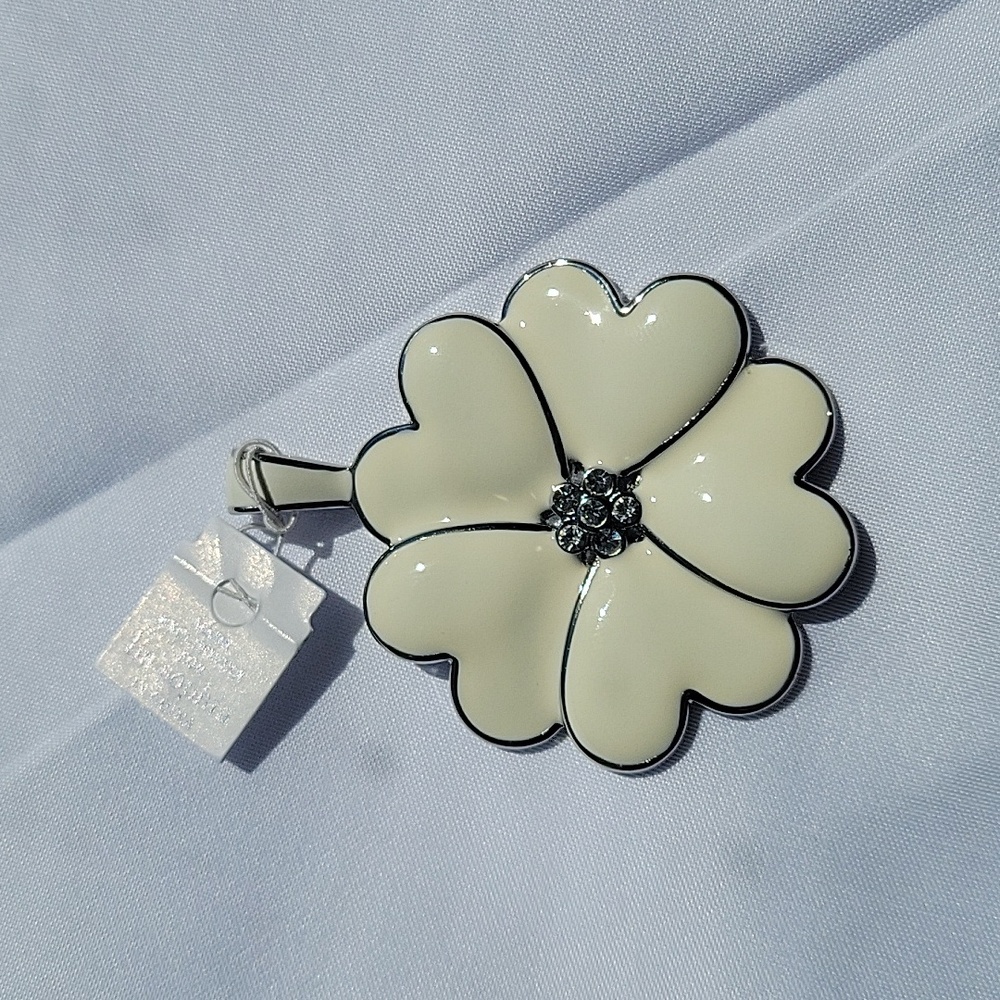 Lia Sophia Lucky in Love White Flower Pendant